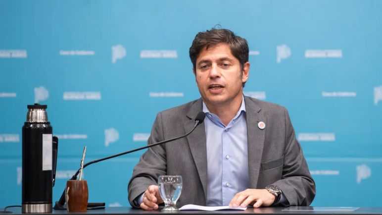 Axel Kicillof en conferencia de prensa: "Firmé un decreto para que la elección provincial se realice el 7 de septiembre".